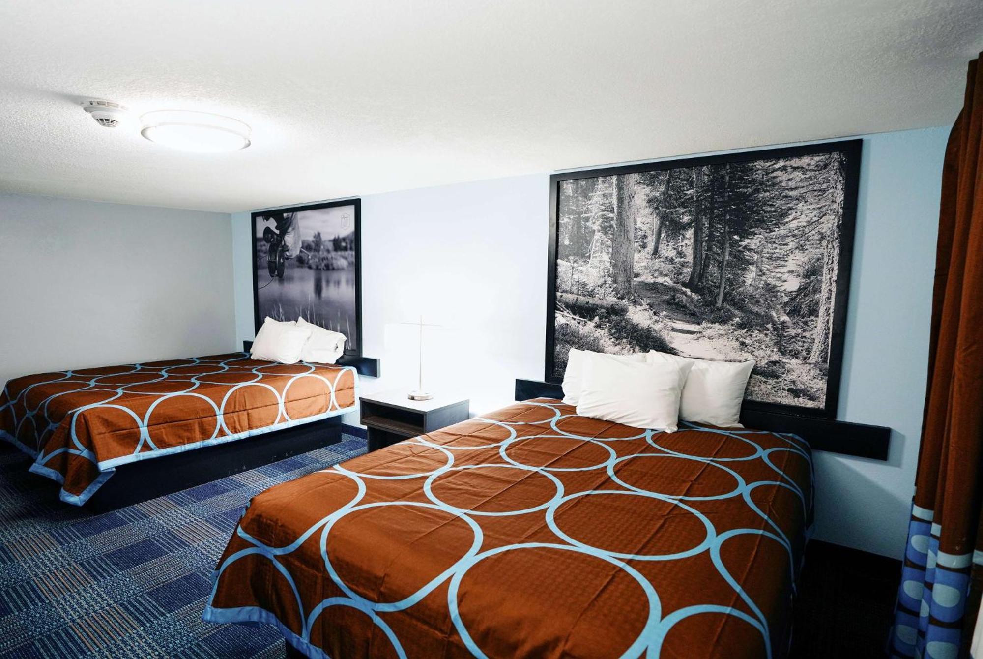 Hotel Super 8 By Wyndham Pueblo Extérieur photo